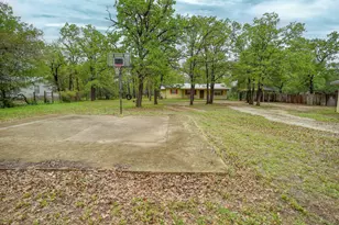 124 Blue Oaks Dr, Cedar Creek, TX 78612 - Photo 10