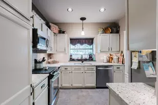 10819 Crown Colony Dr, Austin, TX 78747 - Photo 8