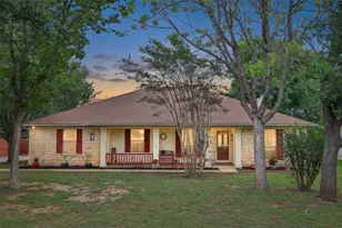 510 Maybrook Dr, Buda, TX 78610 - Photo 4