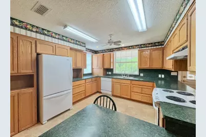 608 Mogonye Lane, Elgin, TX 78621 - Photo 10