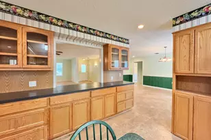 608 Mogonye Ln, Elgin, TX 78621 - Photo 12