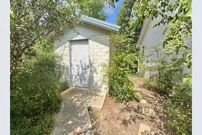 608 Mogonye Lane, Elgin, TX 78621 - Photo 34