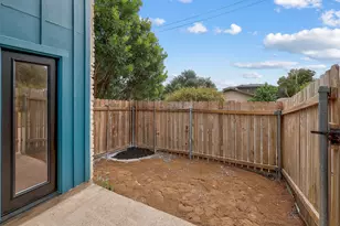 1413 Valleyridge Dr, Austin, TX 78704 - Photo 18