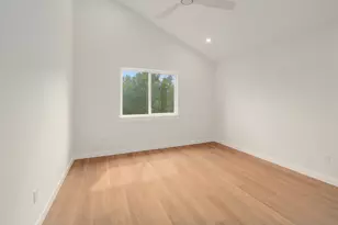 1413 Valleyridge Dr, Austin, TX 78704 - Photo 14
