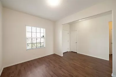 820 Kates Way, Hutto, TX 78634 - Photo 4