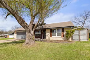 3104 Candlelight Ct, Austin, TX 78757 - Photo 2