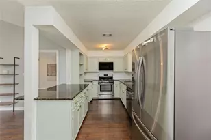 801 E 3rd St, Georgetown, TX 78626 - Photo 8