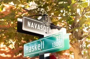 49 Navasota St, Austin, TX 78702 - Photo 32