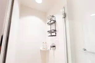 49 Navasota St, Austin, TX 78702 - Photo 12