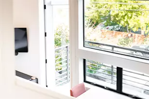 49 Navasota St, Austin, TX 78702 - Photo 16