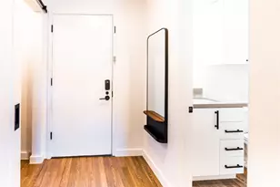 49 Navasota St, Austin, TX 78702 - Photo 4