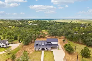 143 W Tanglebriar Ct, Bastrop, TX 78602 - Photo 36