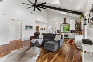 143 W Tanglebriar Ct, Bastrop, TX 78602 - Photo 4