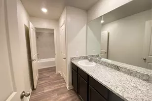 325 Crescent Park Dr, Jarrell, TX 76537 - Photo 18