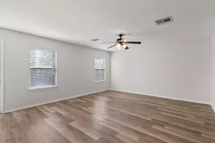 5825 Silver Screen Dr, Austin, TX 78747 - Photo 6