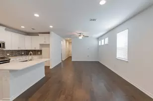 5302 Mulberry Grove Ln, Austin, TX 78723 - Photo 8