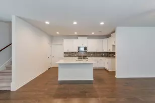 5302 Mulberry Grove Ln, Austin, TX 78723 - Photo 4