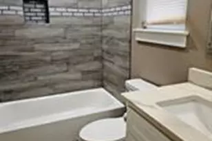 305 Anderson St, Smithville, TX 78957 - Photo 6
