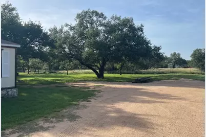 810 N Avenue R, Johnson City, TX 78636 - Photo 16