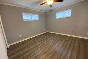 6211 Chesterfield Ave, Austin, TX 78752 - Photo 14