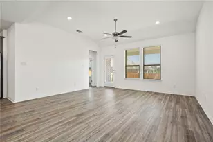613 Silent Crk Cv, Georgetown, TX 78628 - Photo 10