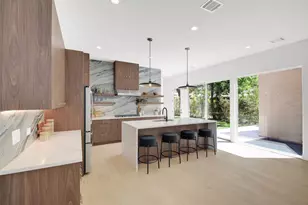 1310 Cullen Ave, Austin, TX 78757 - Photo 10