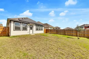 12121 Cimaizon Dr, Austin, TX 78725 - Photo 22