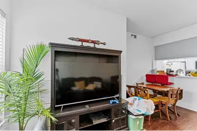 806 W 24th Street #214, Austin, TX 78705 - Photo 12