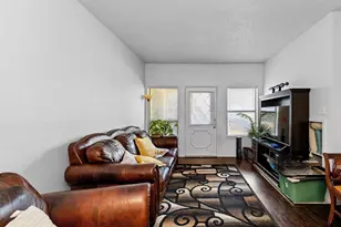 806 W 24th St, Austin, TX 78705 - Photo 8