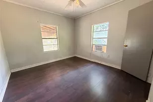 107 Franklin St, Taylor, TX 76574 - Photo 14