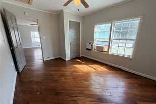 107 Franklin St, Taylor, TX 76574 - Photo 10