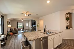 112 Pivot Dr, Taylor, TX 76574 - Photo 8