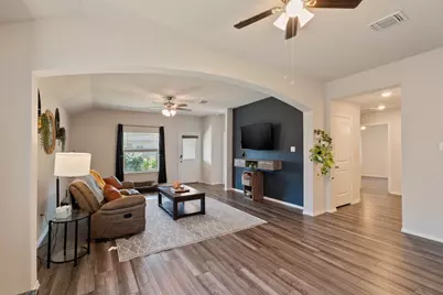 112 Pivot Drive, Taylor, TX 76574 - Photo 6