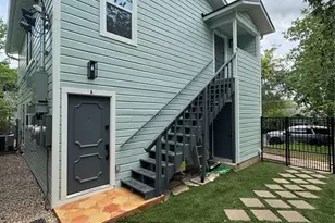 1604 W 40th St, Austin, TX 78756 - Photo 14