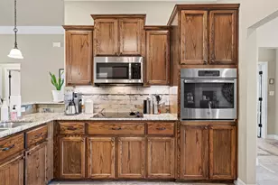 416 Western Sky Trail, Jarrell, TX 76537 - Photo 14