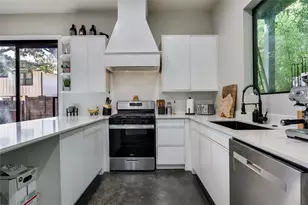 706 Valdez St, Austin, TX 78741 - Photo 4
