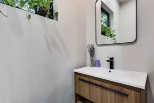 706 Valdez St, Austin, TX 78741 - Photo 26