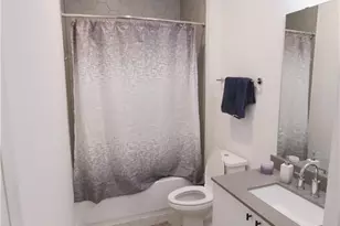800 Embassy Dr, Austin, TX 78702 - Photo 4