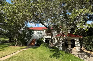 327 Elm Lodge Dr, Kingsland, TX 78639 - Photo 1