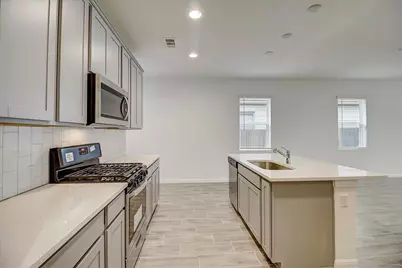 117 Lacey Oak Loop, San Marcos, TX 78666 - Photo 2