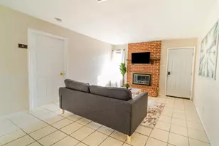 1738 Rutland Dr, Austin, TX 78758 - Photo 8