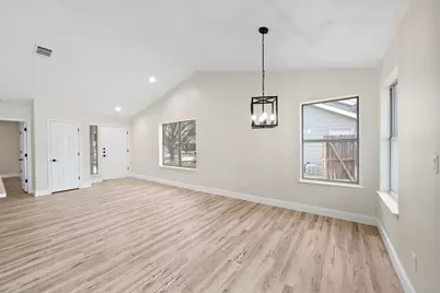 162 Prairie Springs Loop, Georgetown, TX 78626 - Photo 10