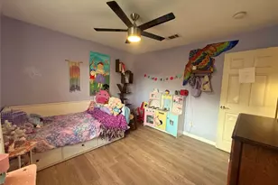 305 Maple Ln, Elgin, TX 78621 - Photo 6