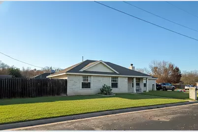305 Maple Lane, Elgin, TX 78621 - Photo 2