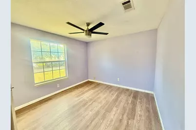 305 Maple Lane, Elgin, TX 78621 - Photo 8