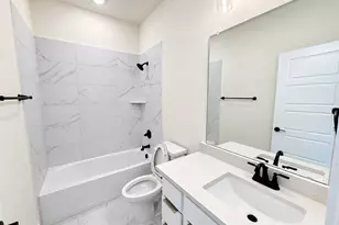 204 Medallion St, Liberty Hill, TX 78642 - Photo 18