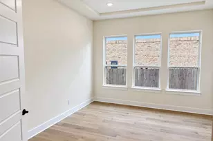 204 Medallion St, Liberty Hill, TX 78642 - Photo 16