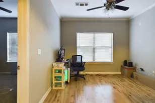 2502 Leon St, Austin, TX 78705 - Photo 4