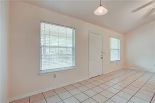 412 Burleson St, San Marcos, TX 78666 - Photo 8