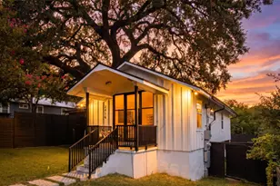 2416 E 10th St, Austin, TX 78702 - Photo 1
